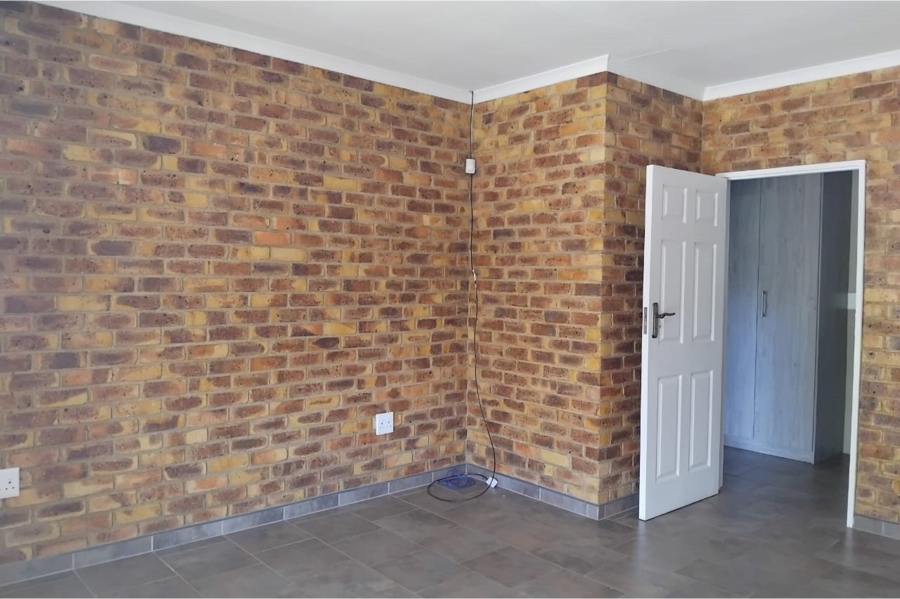 2 Bedroom Property for Sale in Deneysville Free State